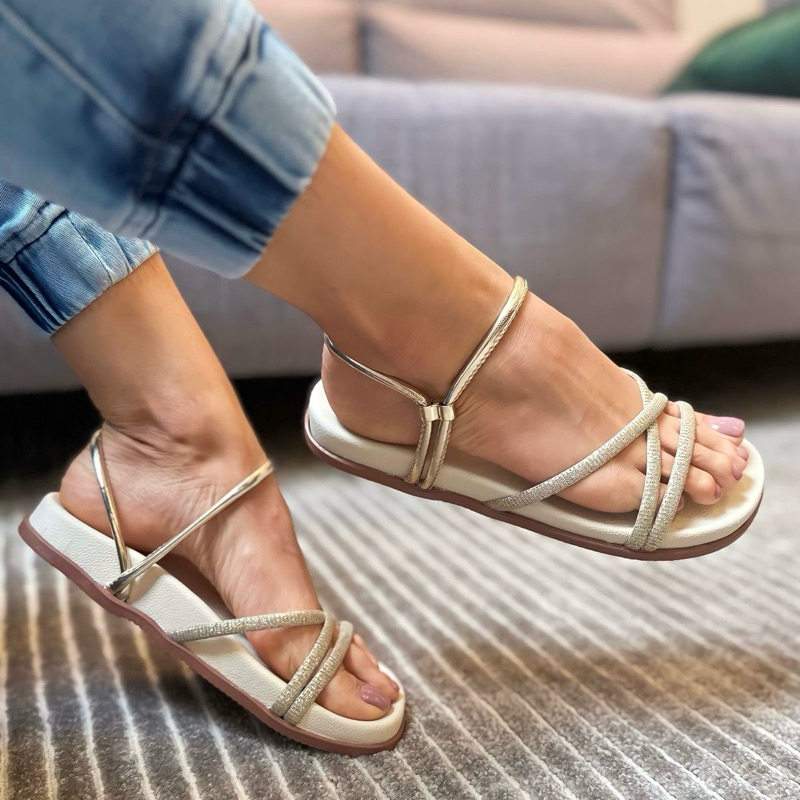 Papete Feminina com Tiras – Conforto, Estilo e Tendência da Temporada