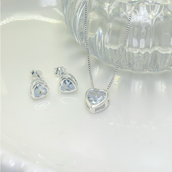 Conjunto Colar e Brinco Prata 925 e Banhado a Ouro 18k - Ponto de Luz e Coração