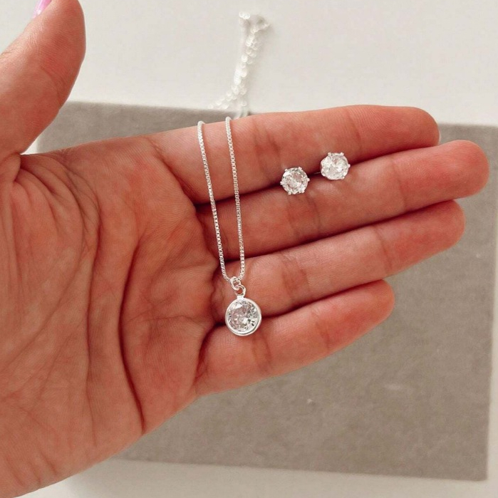 Conjunto Colar e Brinco Banhado Prata 925 a ouro 18k Ponto de Luz coração