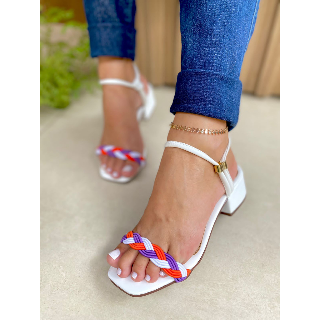 Sandália Feminina Salto Bloco Trança Colorida – Conforto, Estilo e Praticidade