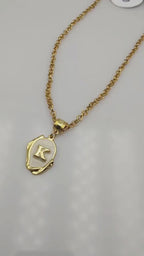 Corrente com Pingente de Titânio Banhado a Ouro 18K | Hipoalergênico e Durável